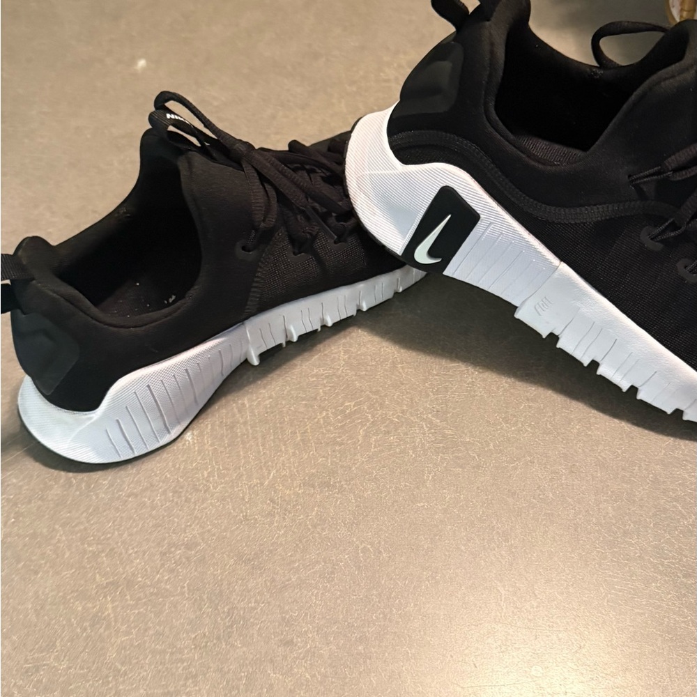 Nike Black and White Athletic Shoes